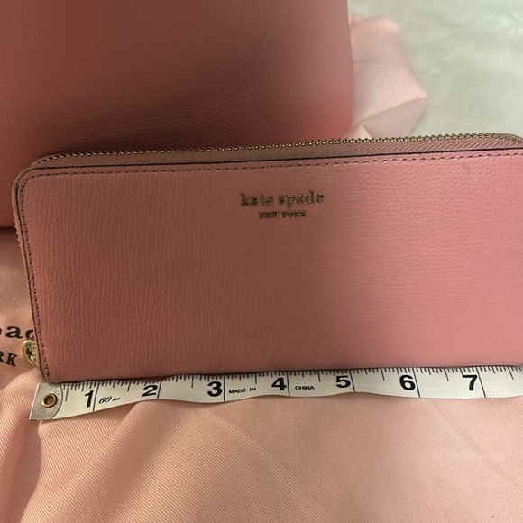 Kate Spade wallet - Picture 2 of 7